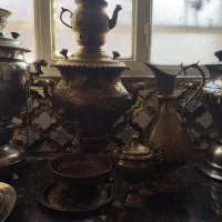 مقداری وسیله عتیقه کلکسیونی|کلکسیون اشیاء عتیقه|بروجرد, |دیوار