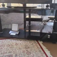 میز تلویزیون شیشه ای سالم وتمیز