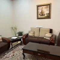 مبل راحتی قهوه ای با میز|مبلمان خانگی و میز عسلی|مشهد, کلاهدوز|دیوار