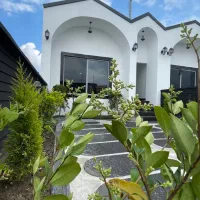 باغچه ویلای نوساز/شهرک قدیمی/جاده جنگلی