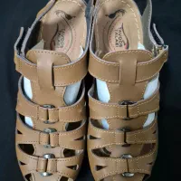 کفش طبی|کیف، کفش، کمربند|نجف‌آباد, قلعه سفید|دیوار