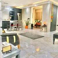 آپارتمان ۹۰متری/خوش ساخت/پارکینگ/لاکانی