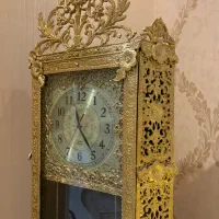 ساعت ایستاده برنزی