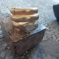 قیمت پنج ملیون رنگ صابت زده آب
