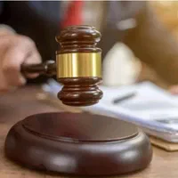 وکالت توسط (( وکیل پایه یک دادگستری))