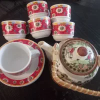 قوری با یک دست کامل فنجان