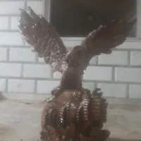 مجسمه عقاب
