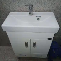 روشویی کمددار و شیر سالم|لوازم سرویس بهداشتی|قم, صادقی|دیوار