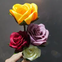 گل گروگن زیبا با روبان|گل مصنوعی|شیراز, اصلاح‌نژاد|دیوار