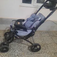 کالسکه کودک در حد نو.