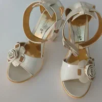 صندل مجلسی سالم|کیف، کفش، کمربند|اصفهان, حصه جنوبی|دیوار