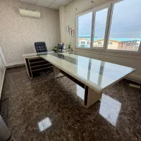 فروش فوری میز اداری شیک وکامل مناسب تجهیز دفتر کار