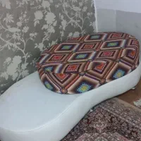 کاناپه قلیان میز قلیان هم بهش چسبیده