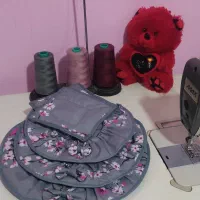 دمکنی همراه دوتا دست گیره خوش رنگ با کیفیت|سفره، حوله، دستمال آشپزخانه|کرمانشاه, |دیوار