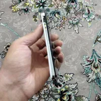 اکسپریا وی فورجی کلکسیونی سالم تمیز|موبایل|قم, شاه ابراهیم|دیوار