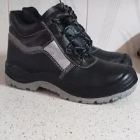 کفش ایمنی و کار سایز۴۲