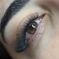 آموزش و انجام انواع سبک های اکستنشن مژه وکاشتمژه|خدمات آرایشگری و زیبایی|اصفهان, شهشهان|دیوار