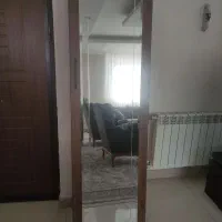 جاکفشی چوبی ایستاده