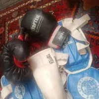 دستکش بوکس پا بند و بیضه بند