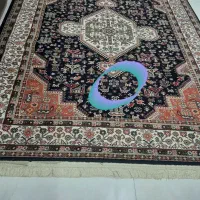 فرش ماشینی ۷۰۰ شانه کار کرده ۴ متری