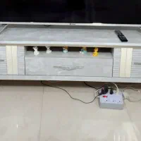 میز تلویزیون سالم وتمیز 2/500