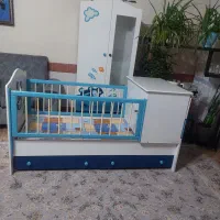 سرویس تخت وکمد کودک همراه با کالسکه و روروک