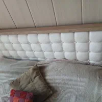 تخت خواب دو نفره همراه با میز توالت و دو پاتختی|تخت و سرویس خواب|شیراز, قالیشویی|دیوار