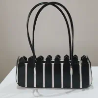 فروش تعدادی کیف مجلسی و روزمره زنانه