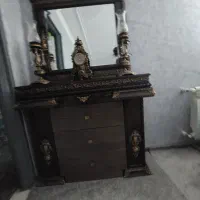 آینه و شمعدان و کنسول