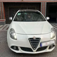 آلفا رومئو ۲۰۱۵ فول بی رنگ