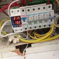 عیب یابی برق و  رفع اتصالی برق ساختمان