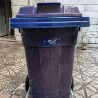 سطل آشغال پدالی چرخ دار