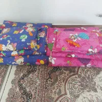پنج دست تشک ، لحاف و بالشت و دو دست کودکان|رختخواب، بالش، پتو|پارسآباد, |دیوار