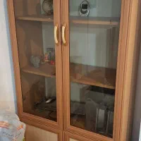 کتابخانه و کمد ویترینی دو تکه چوبی تمیز و سالم