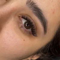 مدل اکستیشن مژه برای تکمیل آلبوم کاری
