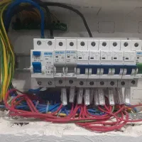 برقکار ساختمان صنعتی برق فشار قوی و ضعیف و هوشمند|خدمات پیشه و مهارت|اصفهان, جلفا|دیوار