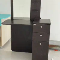 میز کامپیوتر و ارایشی و تلوزیون