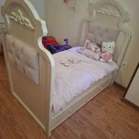 تخت خردسال بهمراه تشک(کاملا نو)|تخت و صندلی بچه|تهران, سید خندان (جلفا)|دیوار
