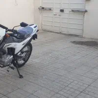 فروش موتور تریل۲۰۰ سی سی نیرو محرکه طرح پرواز