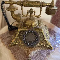 تلفن رومیزی برنز زیبا نو و سالم