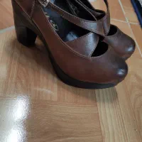 دو عدد کفش زنانه سایز 37