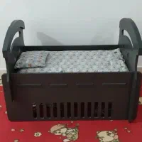 تخت کنار مادر