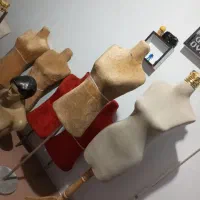 مانکن جنس پلاستیک با روی پارچه مخملی|حراج|قرچک, زیبا شهر|دیوار