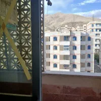 ۸۰ متر /ویو دریاچه/رو به افتاب