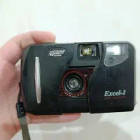 دوربین و رادیو قدیمی