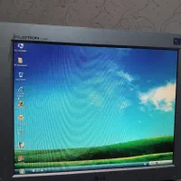 سیستم کامپیوتر و ۲ عدد مانیتور