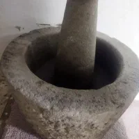 هاون سنگی کاملا سالم