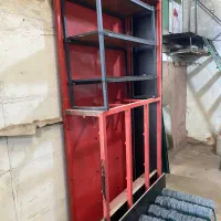 ویترین و میز