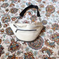 کیف کمری کرم رنگ