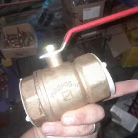 شیر گاز ۲ اینچ برنجی حاذق حقیقی
